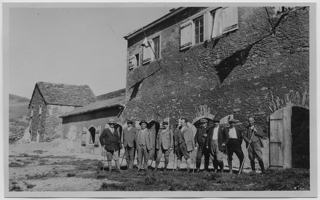 Uomini in posa all'alpe di Piandanazzo