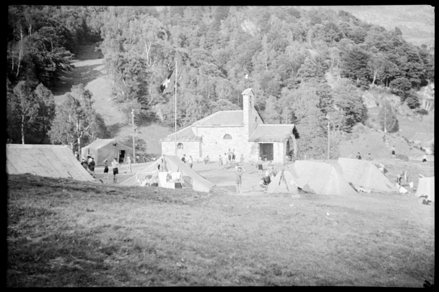 Accampamento nei pressi della chiesa di Maria SS Ausiliatrice a Gola di Lago