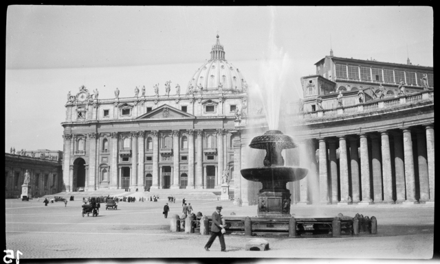 Veduta di piazza San Pietro a Roma