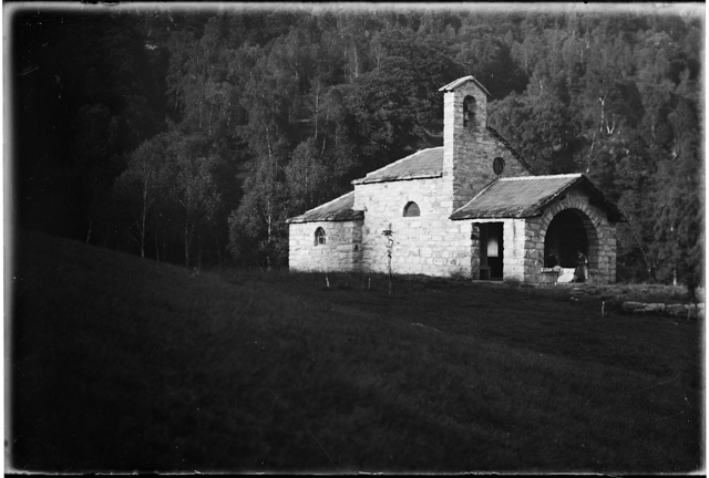 Veduta della chiesa di Maria SS Ausiliatrice a Gola di Lago