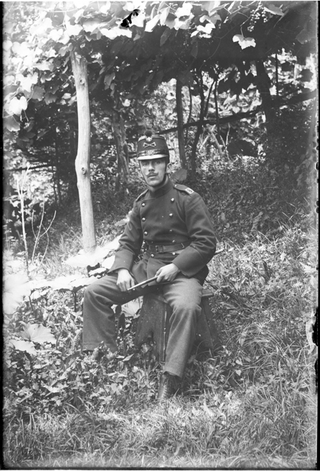 Enrico Besomi in divisa militare