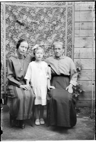 Ritratto di due donne con una bambina