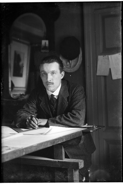 Ritratto di Enrico Besomi