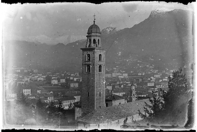 Vista sulla città di Lugano con la cattedrale di San Lorenzo