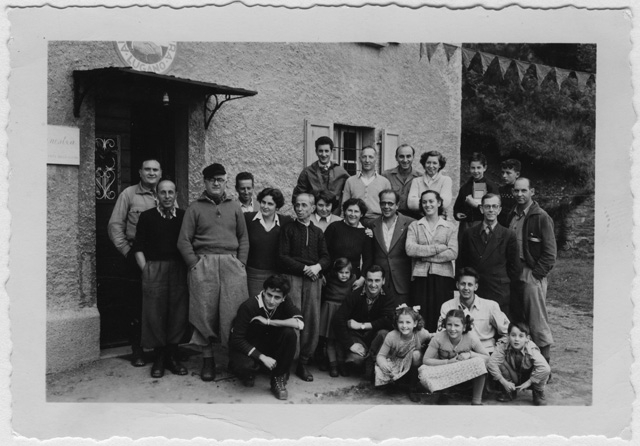 Gruppo in posa alla Capanna Ginestra