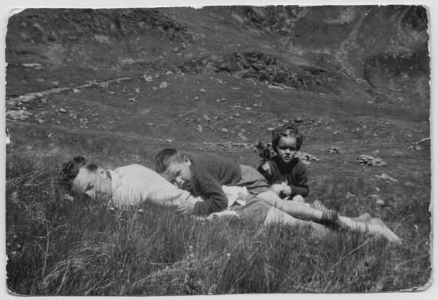 Giancarlo Guerra con i figli Carlo e Chiara a Carì