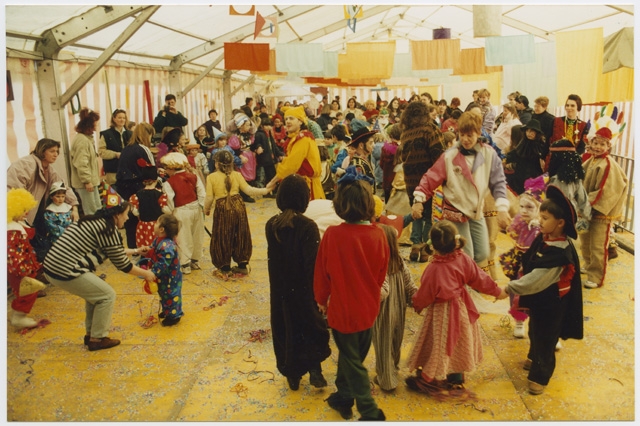 Carnevale dei bambini al capannone della stazione a Tesserete