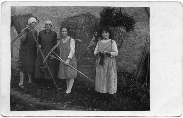 Ritratto di donne di Vaglio al lavoro