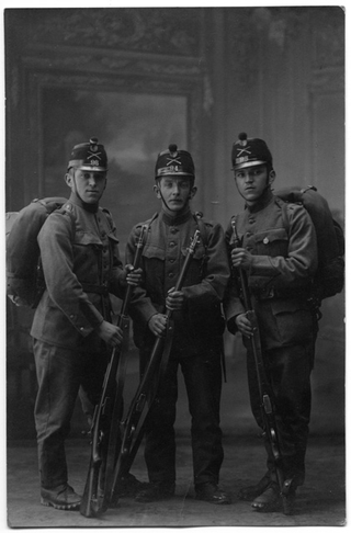 Ritratto di soldati in posa